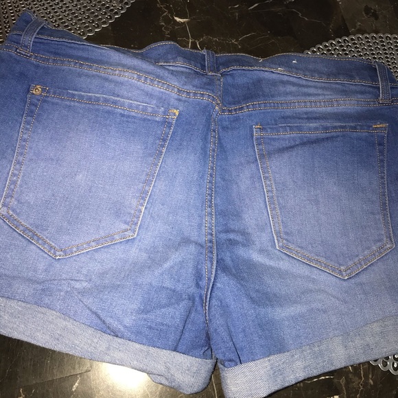 New old navy jean shorts - Picture 5 of 5